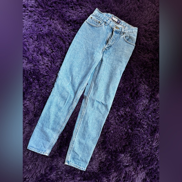 ARIZONA JEANS CLASSIC FIT LIGHTWASH JEANS SIZE 25 - Picture 4 of 4
